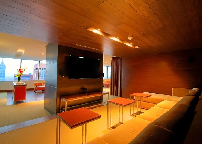 Hilton Reforma Hotel 4*