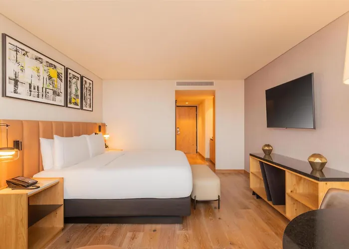 Hilton Reforma Hotel 4*