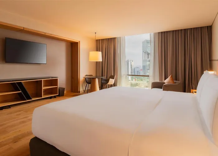 Hilton Reforma Hotel 4*