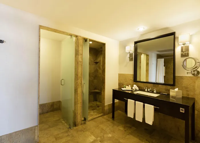 Hilton Reforma 4* Mexico City