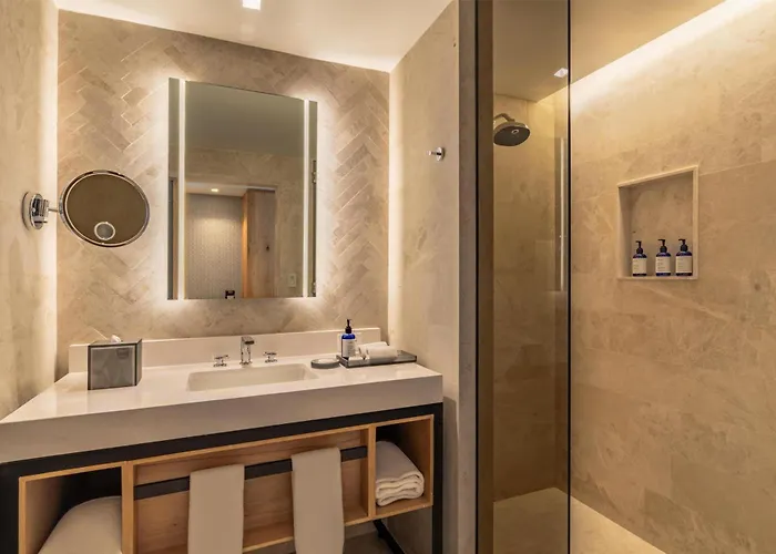Hotel Hilton Reforma 4*