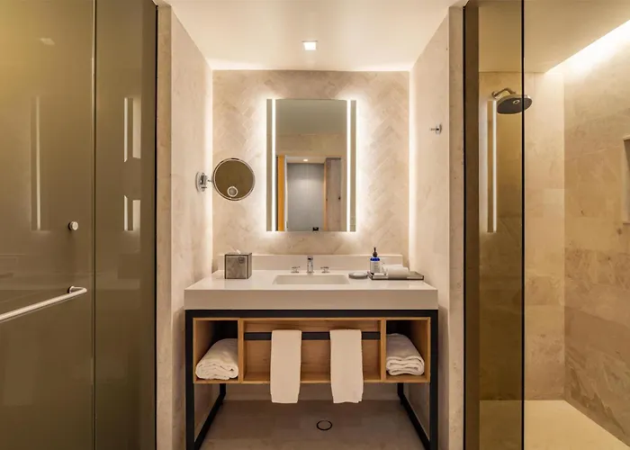 Hilton Reforma 4* Mexico City