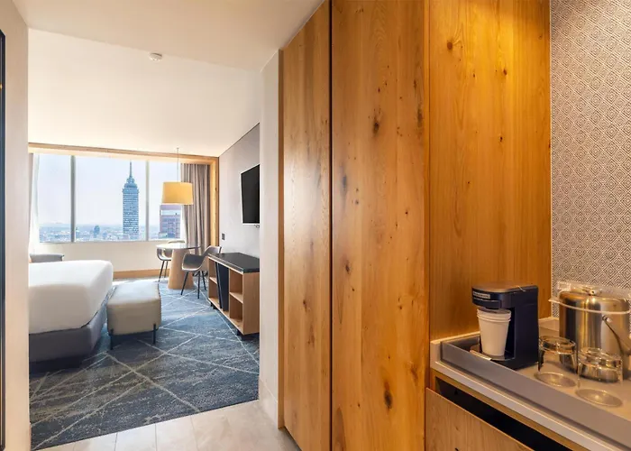Hilton Reforma Hotel 4*