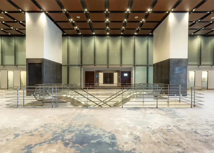 Hilton Reforma Отель Мехико